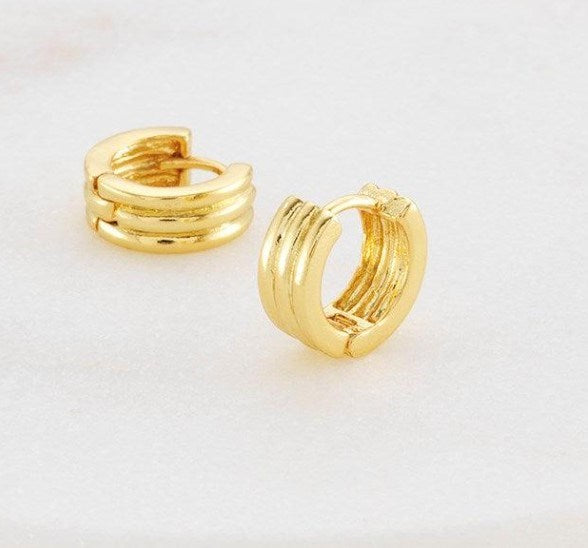 Grace Huggie Earring - Gold