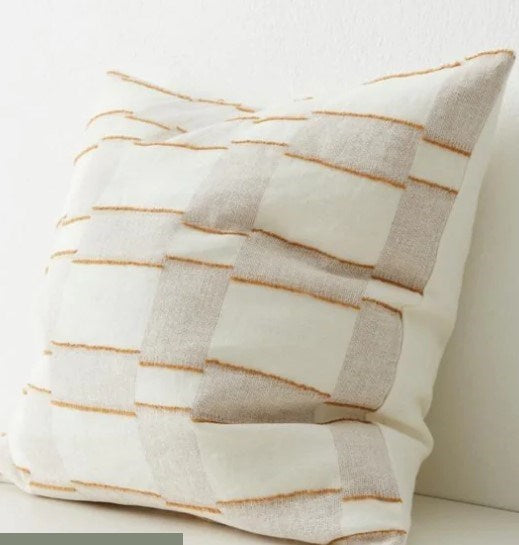Lorenzo Cushion Spice 50x50 Includes luxury feather inner